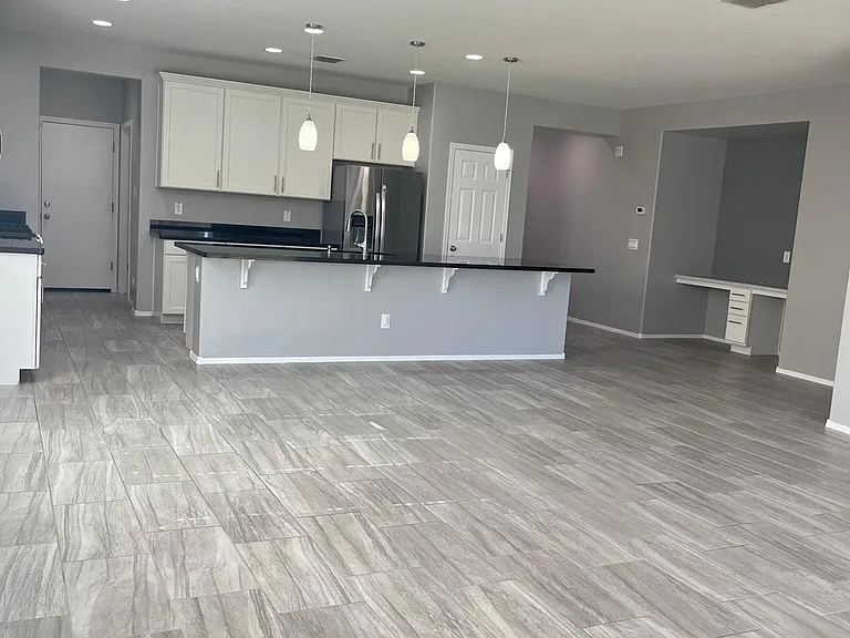 8503 W Peppertree Ln — Photo 7