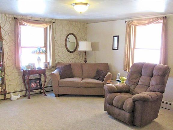 5th image of 519 Little Falls Dr