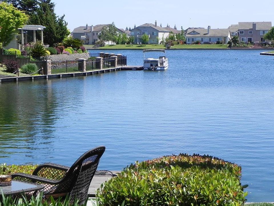 1st image of 3926 Oak Shores Dr