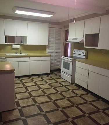 5th image of 6419 Terry Parker Dr S