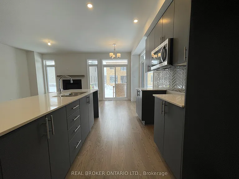 882 Solarium Ave — Photo 15