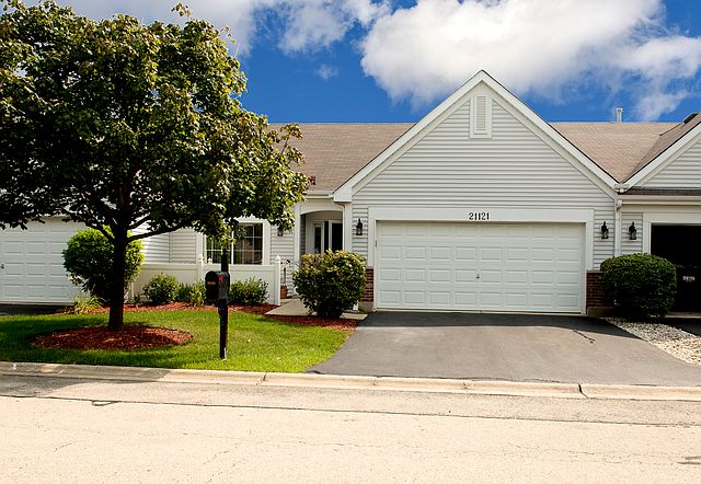 1st image of 21121 W Braxton Ln