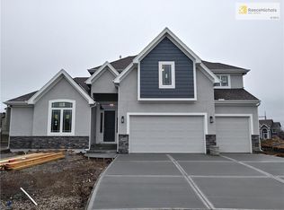 25018 W 86th St, Lenexa, KS 66227