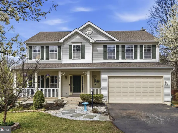2932 Nicely Ct, Dumfries, VA 22026