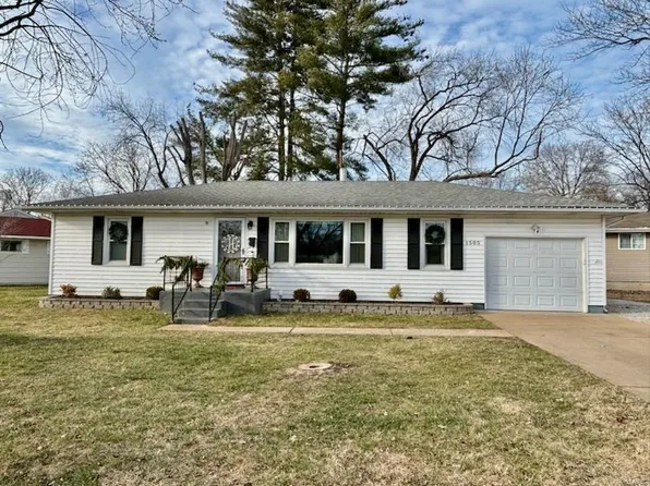 1505 Meadow Circle Dr, Pacific, MO 63069