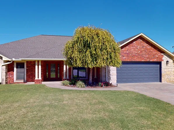 3336 Chisholm Dr, Woodward, OK 73801