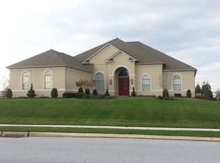 671 Foxtail Dr, York, PA 17404