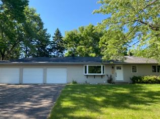 700 152nd St E, Burnsville, MN 55306