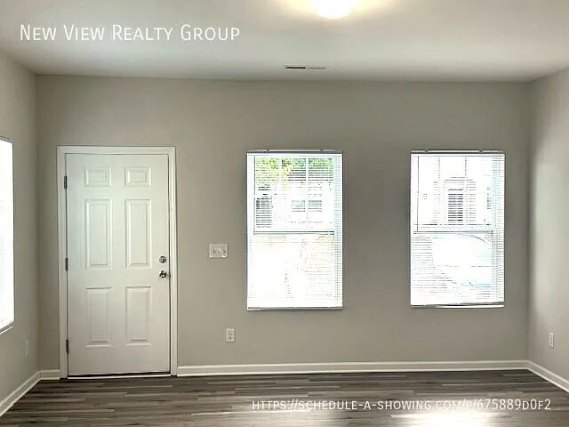 2 bed, 2.5 bath, 1264 sqft, $1,650 — Photo 2
