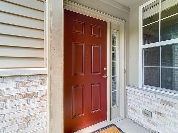 4th image of 4542 English Oak Ct