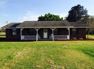 304 Tom McCall Rd, Claxton, GA 30417
