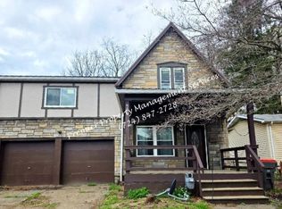 911 4th Ave, Beaver Falls, PA