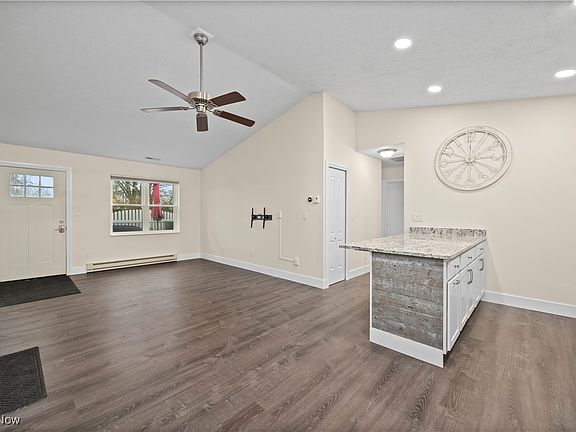 5th image of 35873 Westminister Ave