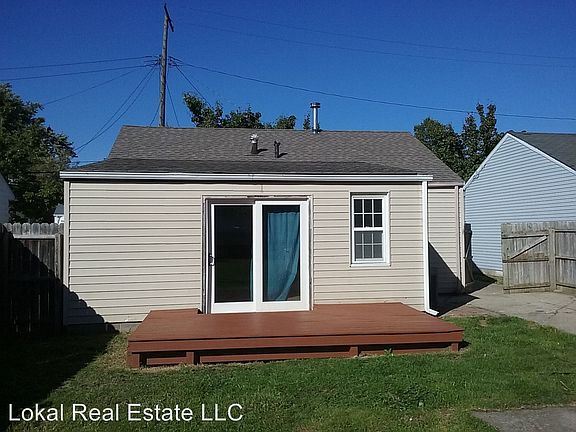 3rd image of 13705 Bennington Ave