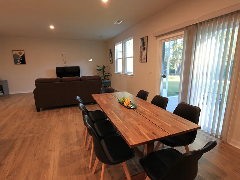 Lockwood Dr — Photo 13