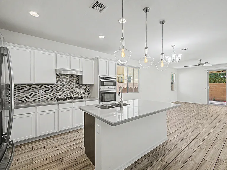 1575 W Marlin Dr — Photo 12