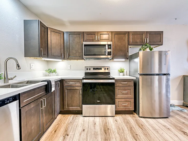 Altura Villas - 55+ Senior Apartments — Photo 6