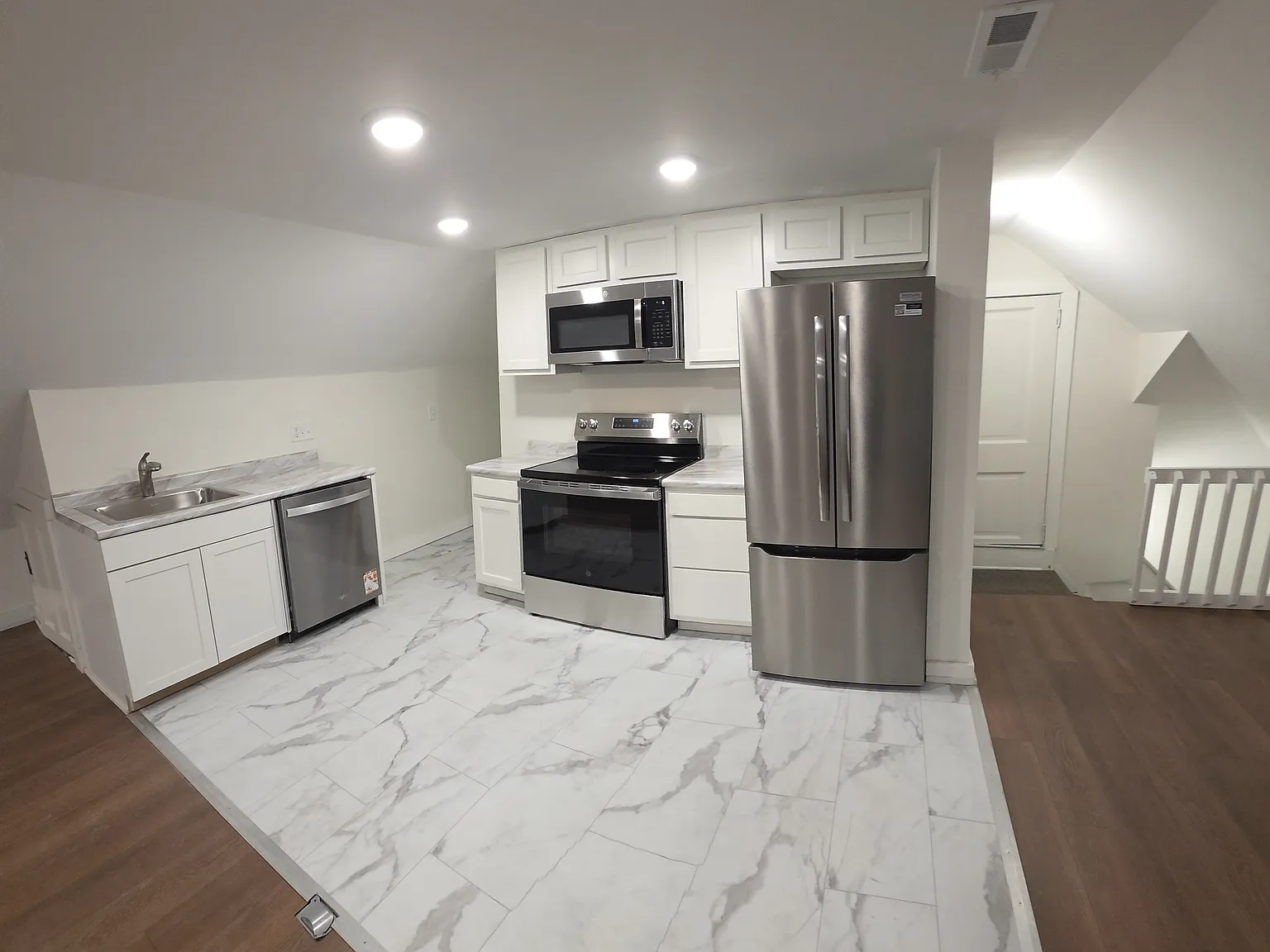 1553 Dixmont Ave — Photo 3