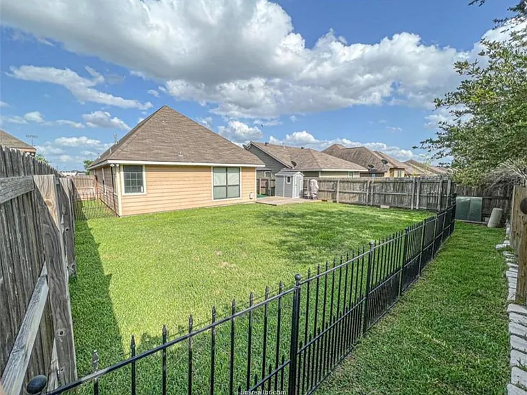 244 Fieldstone Pl — Photo 20