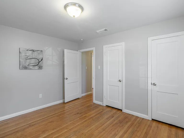 313 Evans St — Photo 6