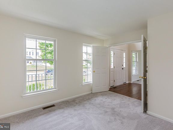 5th image of 110 Captiva Way