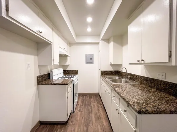 Flower Tree Apartments