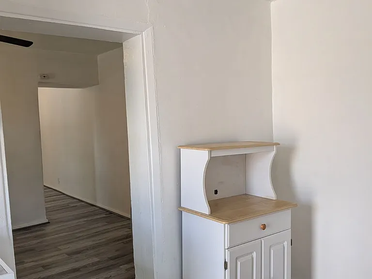 1853 Mann St #4 — Photo 9