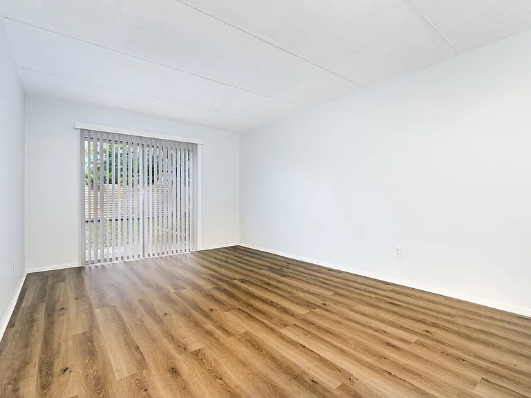 204 W Seminole Ave — Photo 6