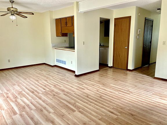 4th image of 1916 Lawrence Ct #1