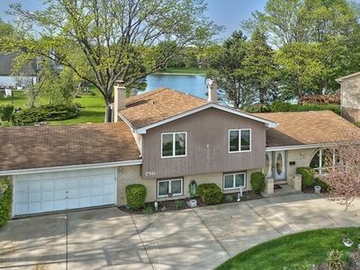 750 Winston Dr, Elk Grove Village, IL, 60007