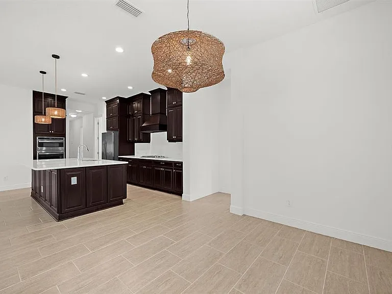 13744 Old Creek Ct — Photo 11