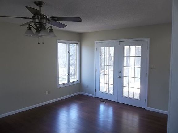4th image of 2030 19th Avenue Dr NE