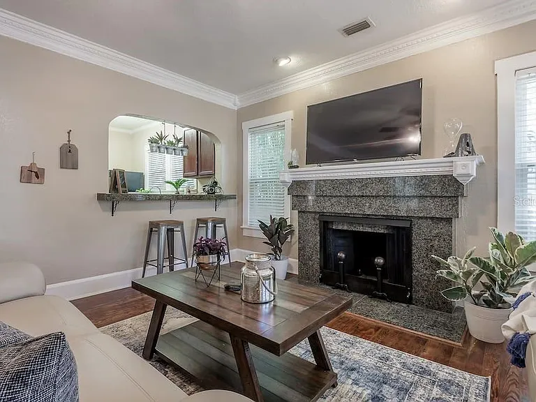114 W Cayuga St — Photo 6