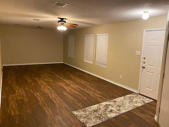4th image of 1483 Foxwood Ln