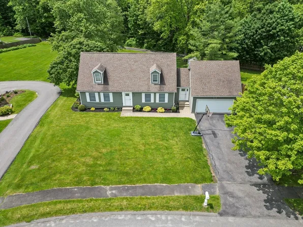 4 Faucett Ln, Pittsfield, MA 01201