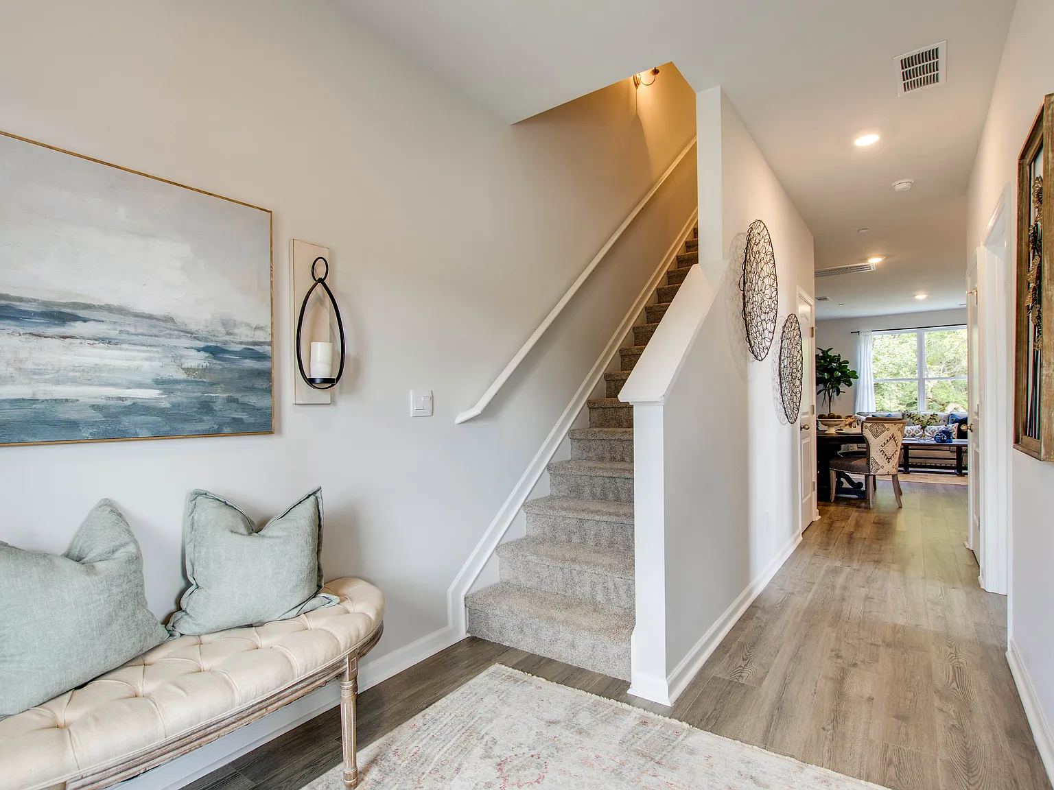 3 bed, 2.5 bath, 1474 sqft, $1,850 — Photo 2