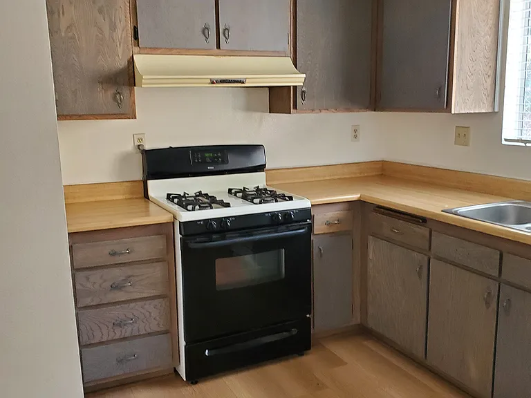 27751 Pine Hills Ave — Photo 6