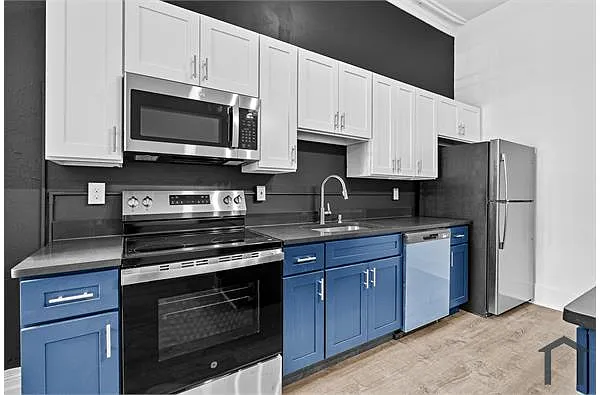 Building Photo - 1308 W Lexington St #1