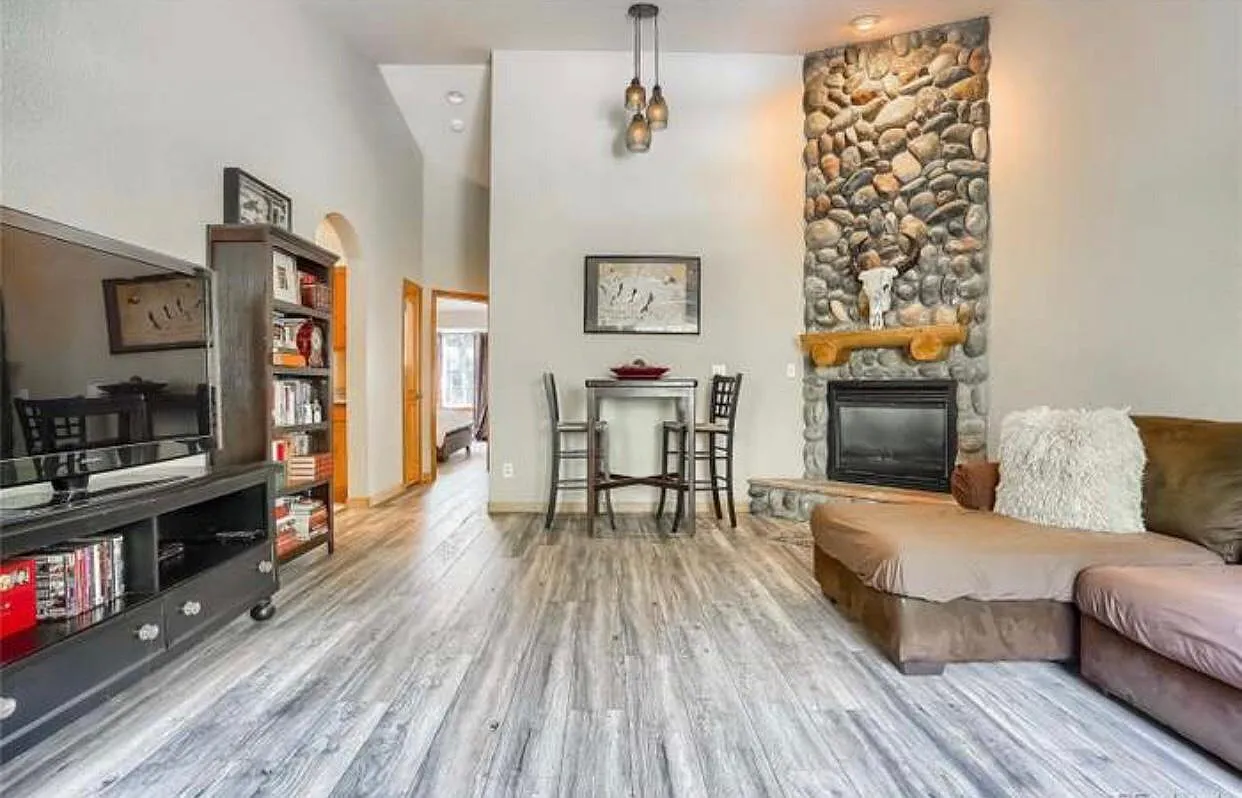 5077 Camel Heights Rd — Photo 3