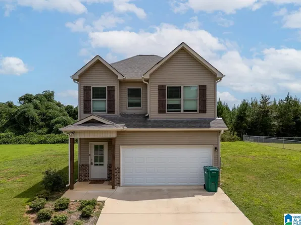 212 Buckhorn Cir, Weaver, AL 36277