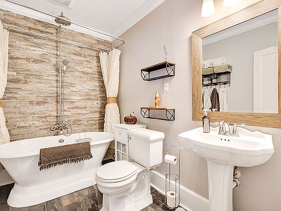 Renovated Downstairs Bath