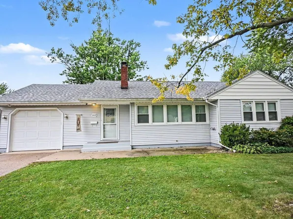 209 S Shumaker Dr, Bremen, IN 46506