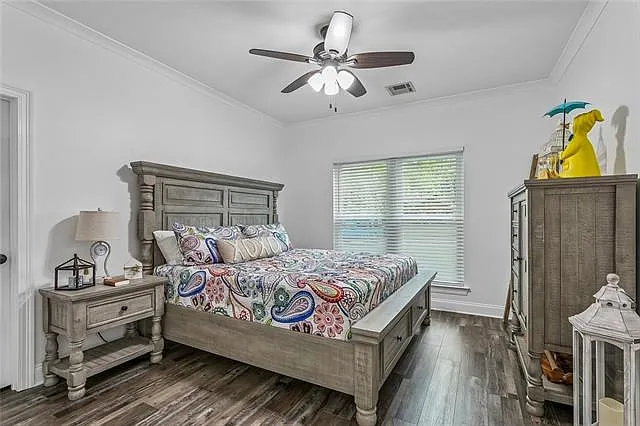 150 Riverbend Dr — Photo 11