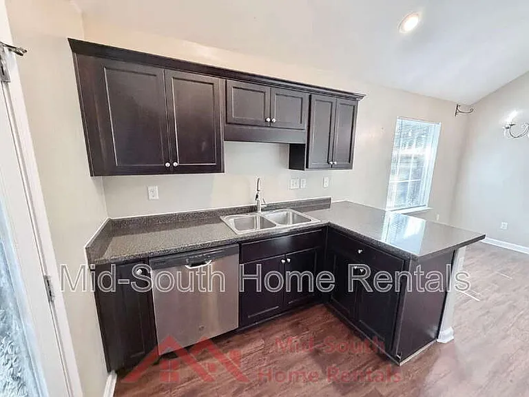 5626 Tulip Tree Dr — Photo 7