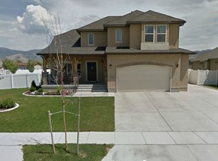 1519 S Mountain View Blvd, Woods Cross, UT 84087