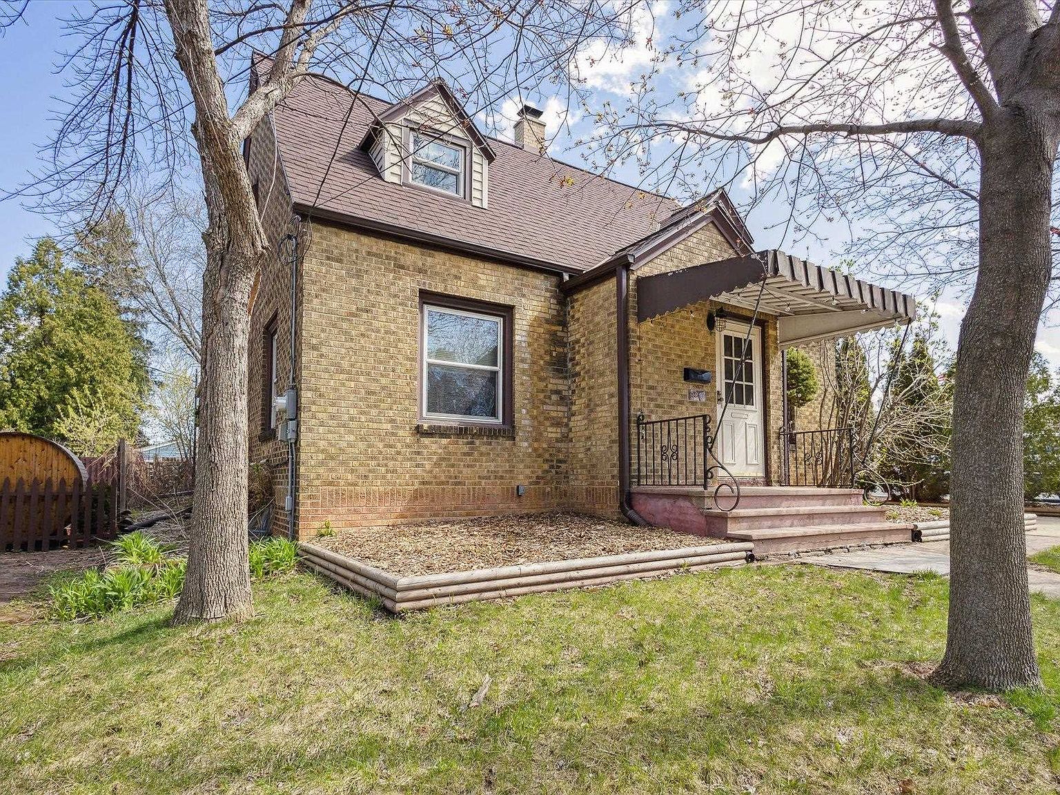 929 Allouez Pl, Green Bay, WI 54301 Zillow