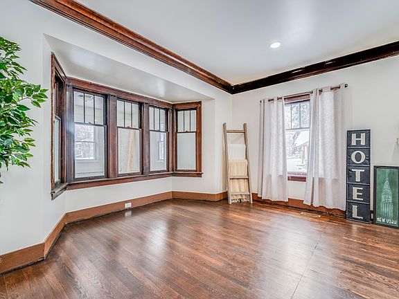 5th image of 2226 S Westnedge Ave