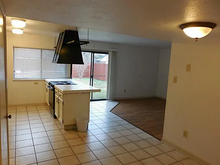 4840 Wheeler Dr — Photo 10
