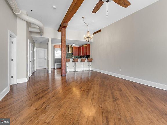 3rd image of 410 Shurs Ln #A204