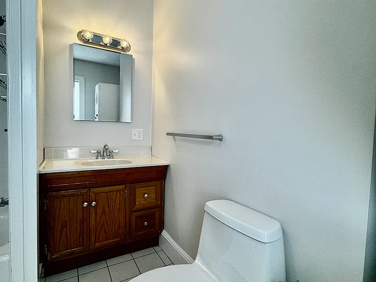 85 Pine St #2 — Photo 16